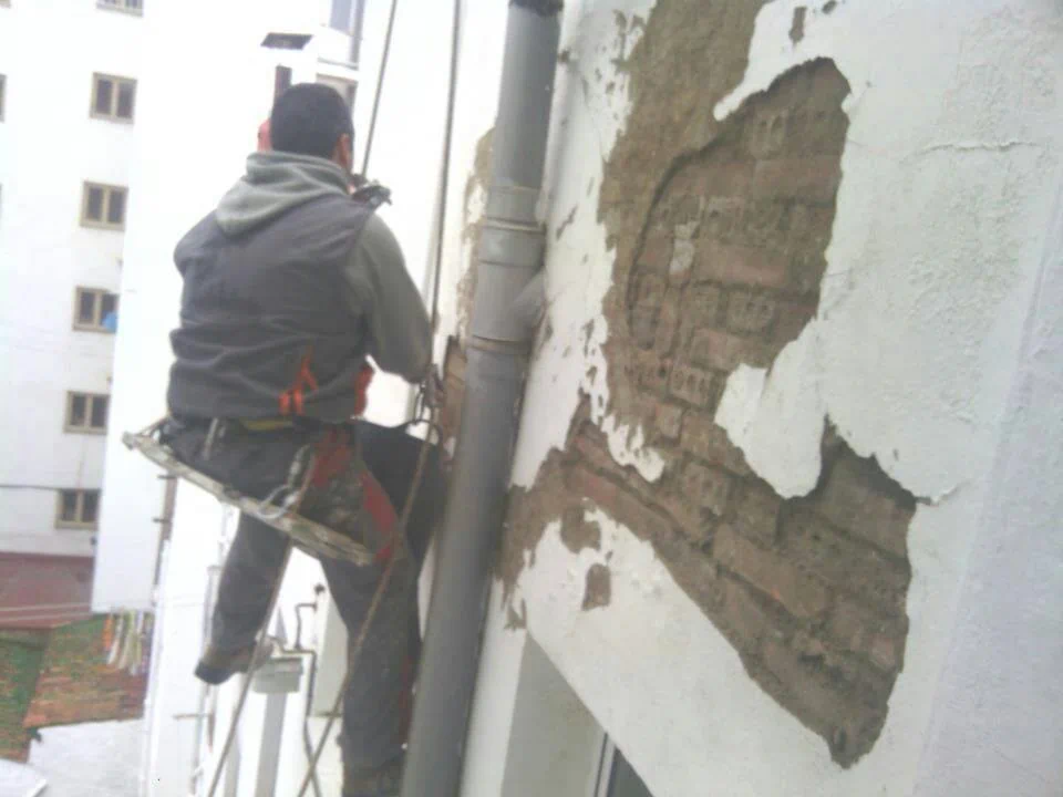 Reparación de fachada trasera en León